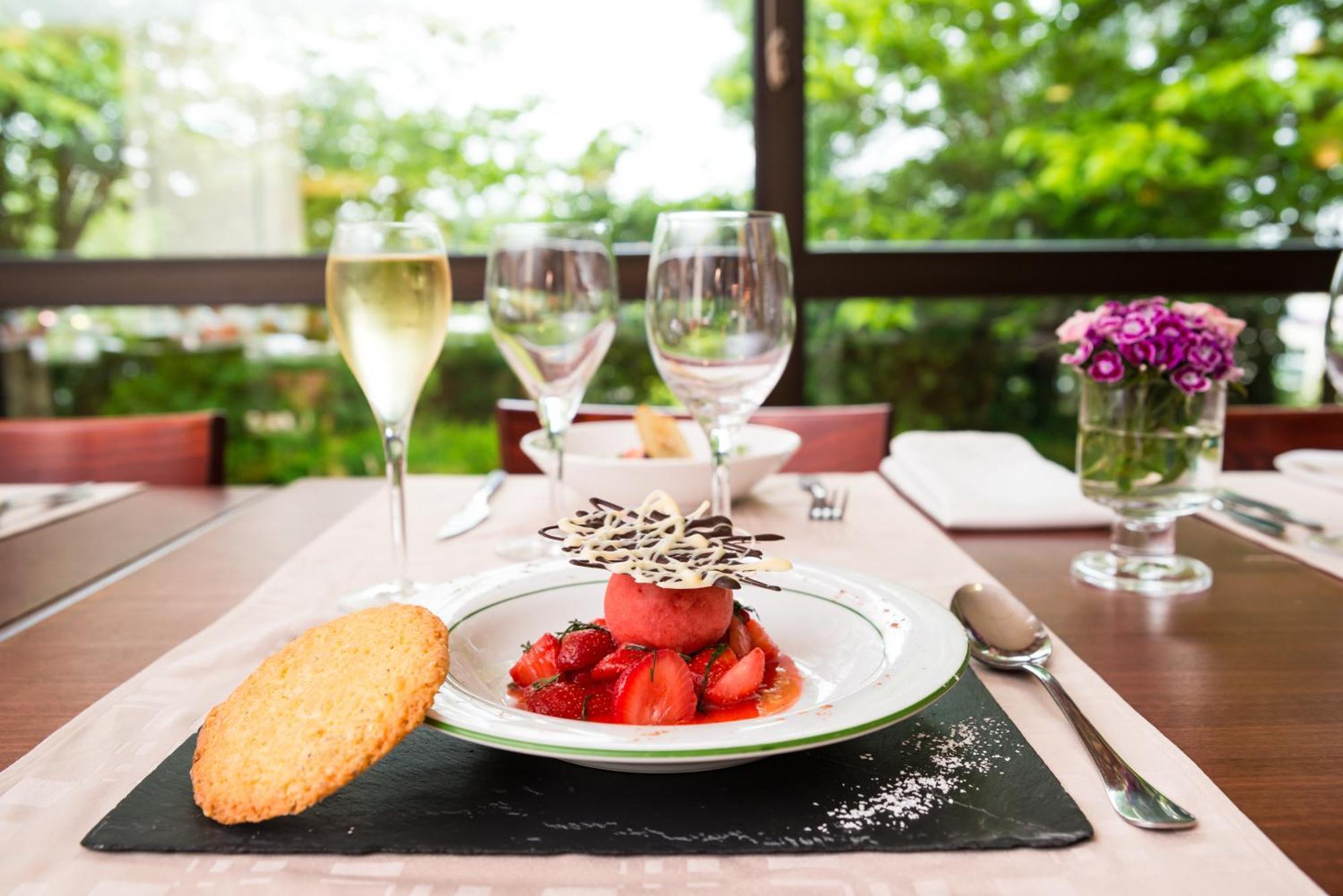 Brit Hotel Rennes Cesson Екстер'єр фото
