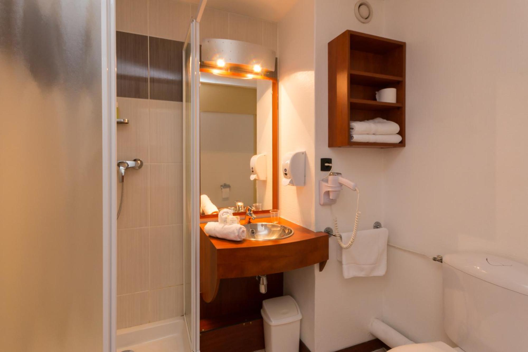 Brit Hotel Rennes Cesson Екстер'єр фото