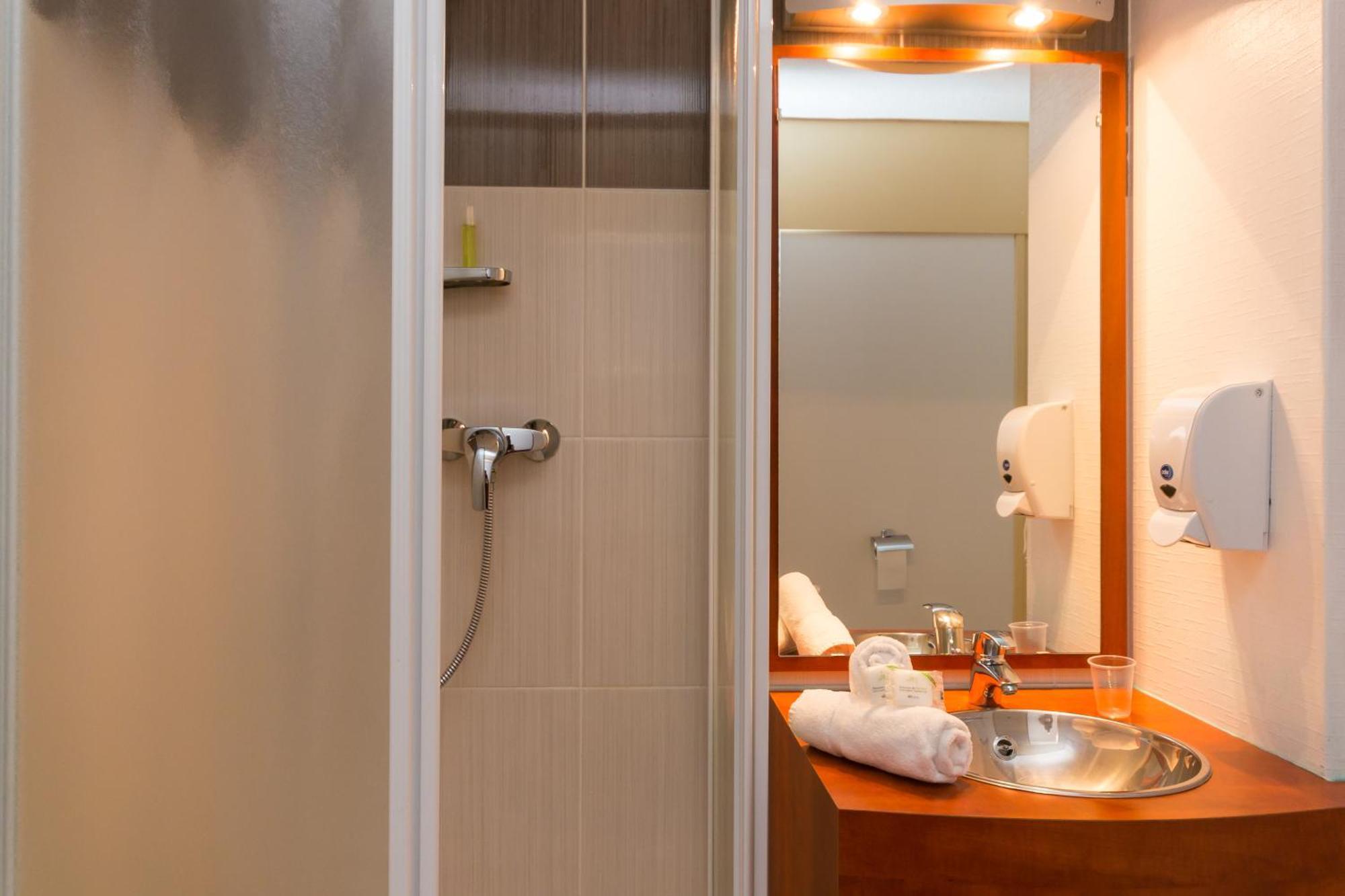 Brit Hotel Rennes Cesson Екстер'єр фото