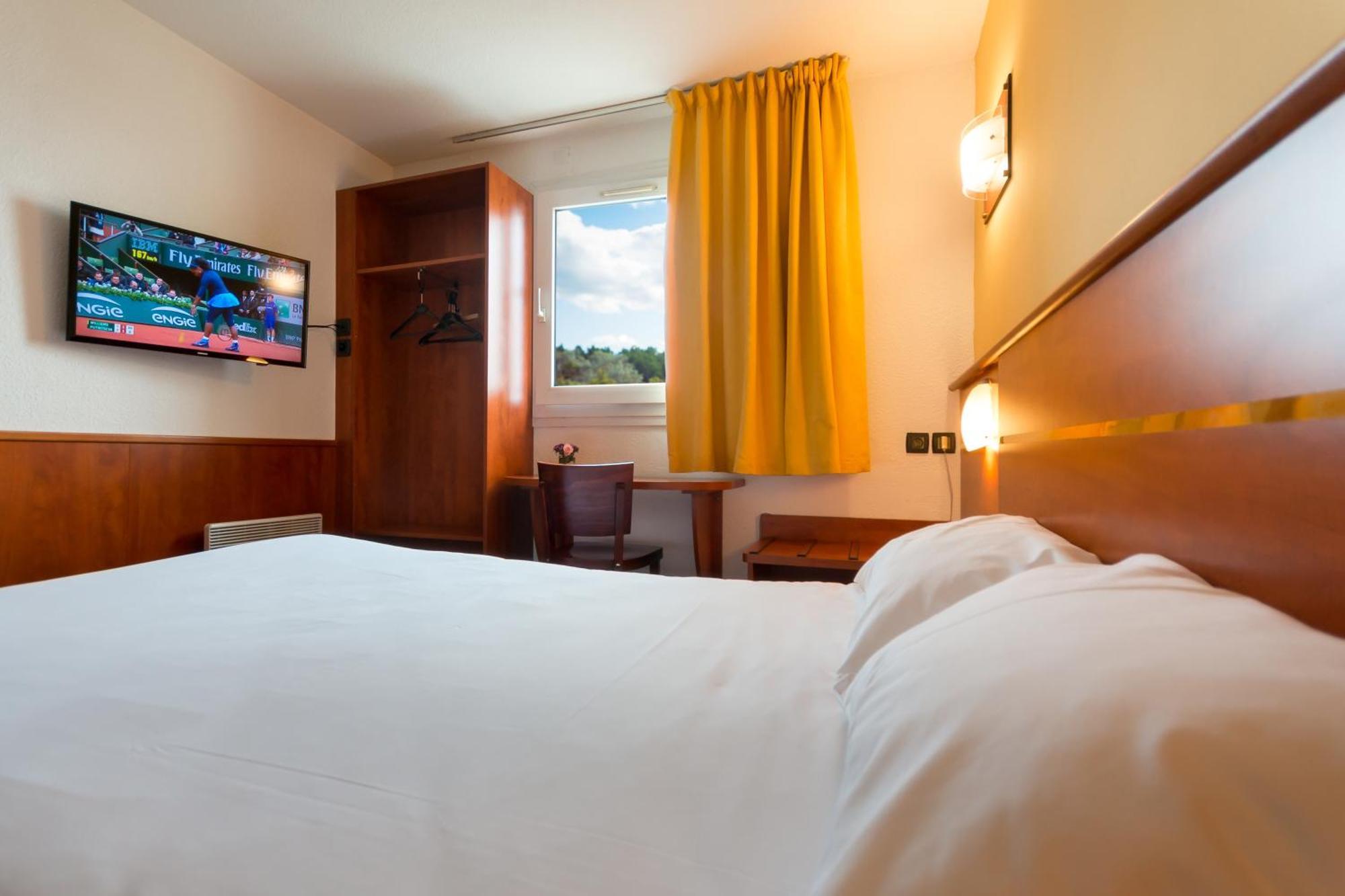 Brit Hotel Rennes Cesson Екстер'єр фото